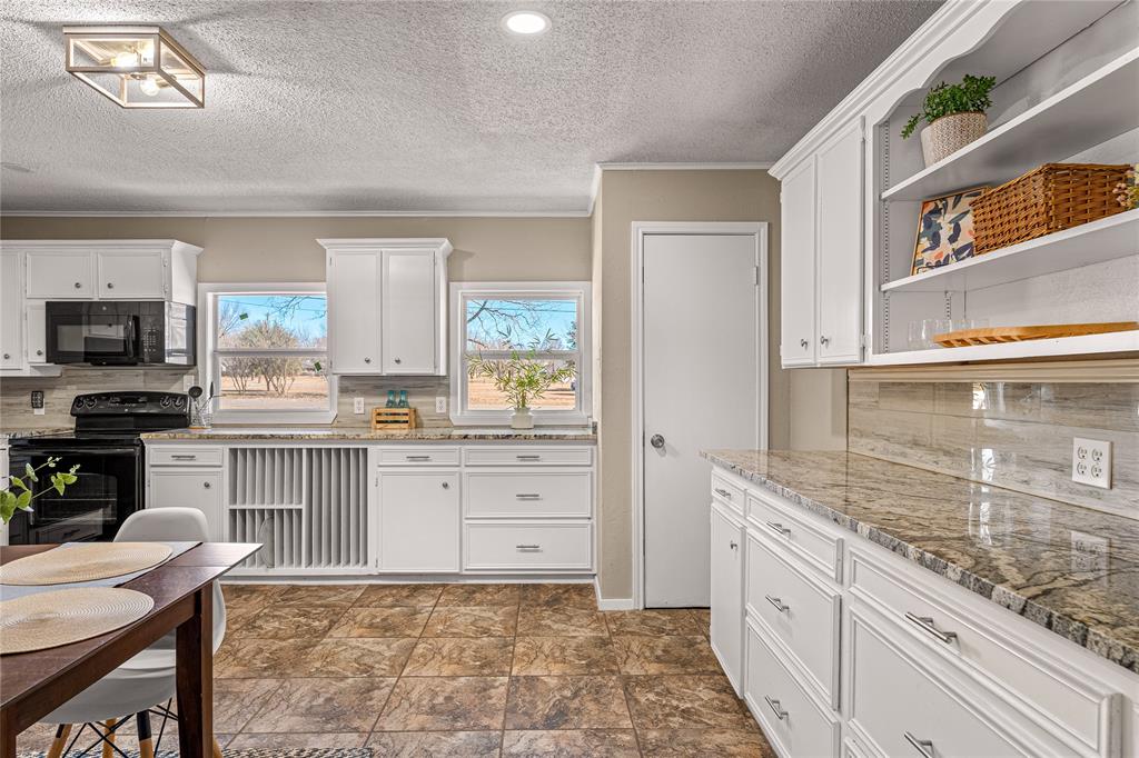 801 Chapparal Road Hewitt, TX 76643 - Photo 10 of 33