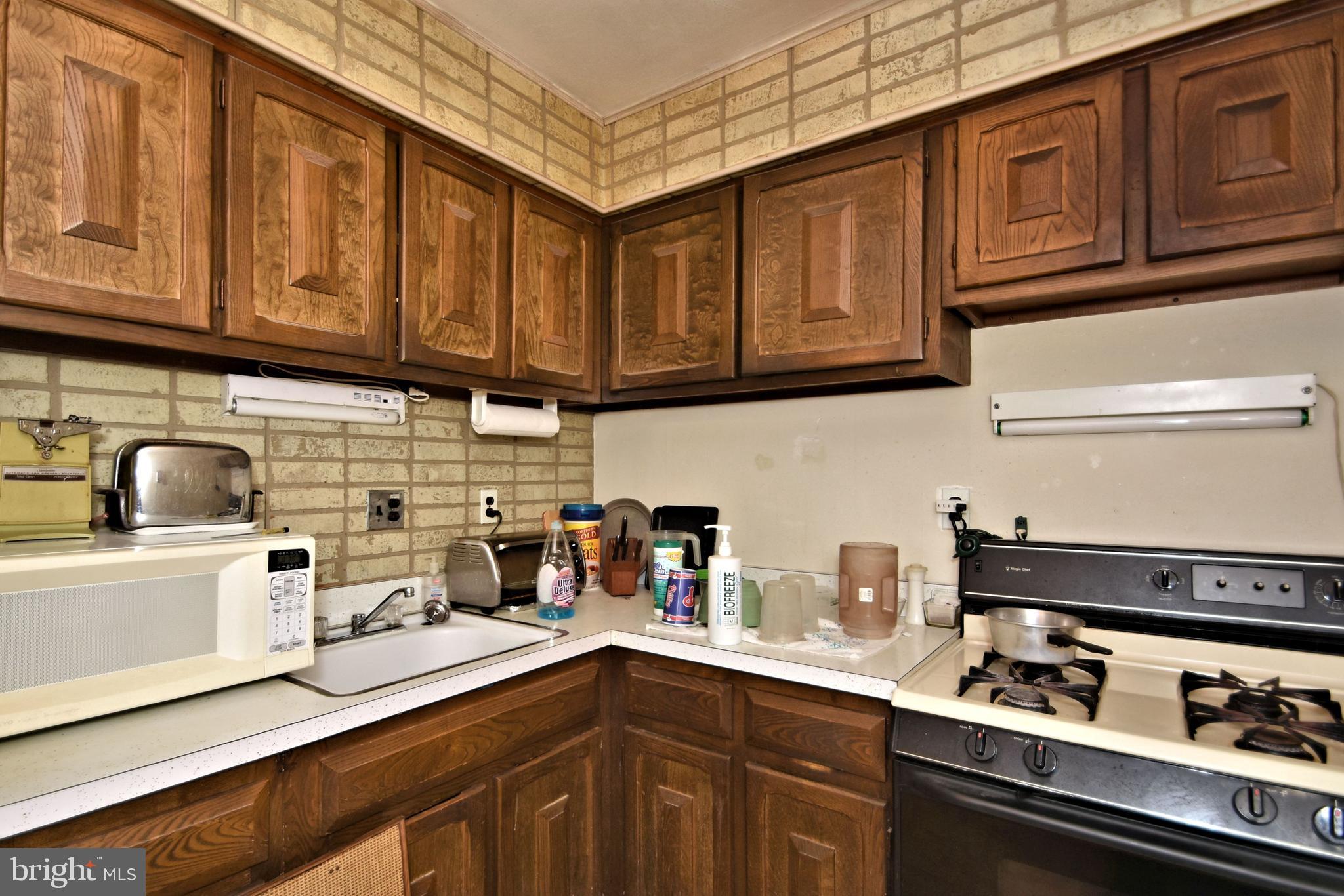 11930 Covert Road Philadelphia, PA 19154 - Photo 12 of 31 Gallery Image 12