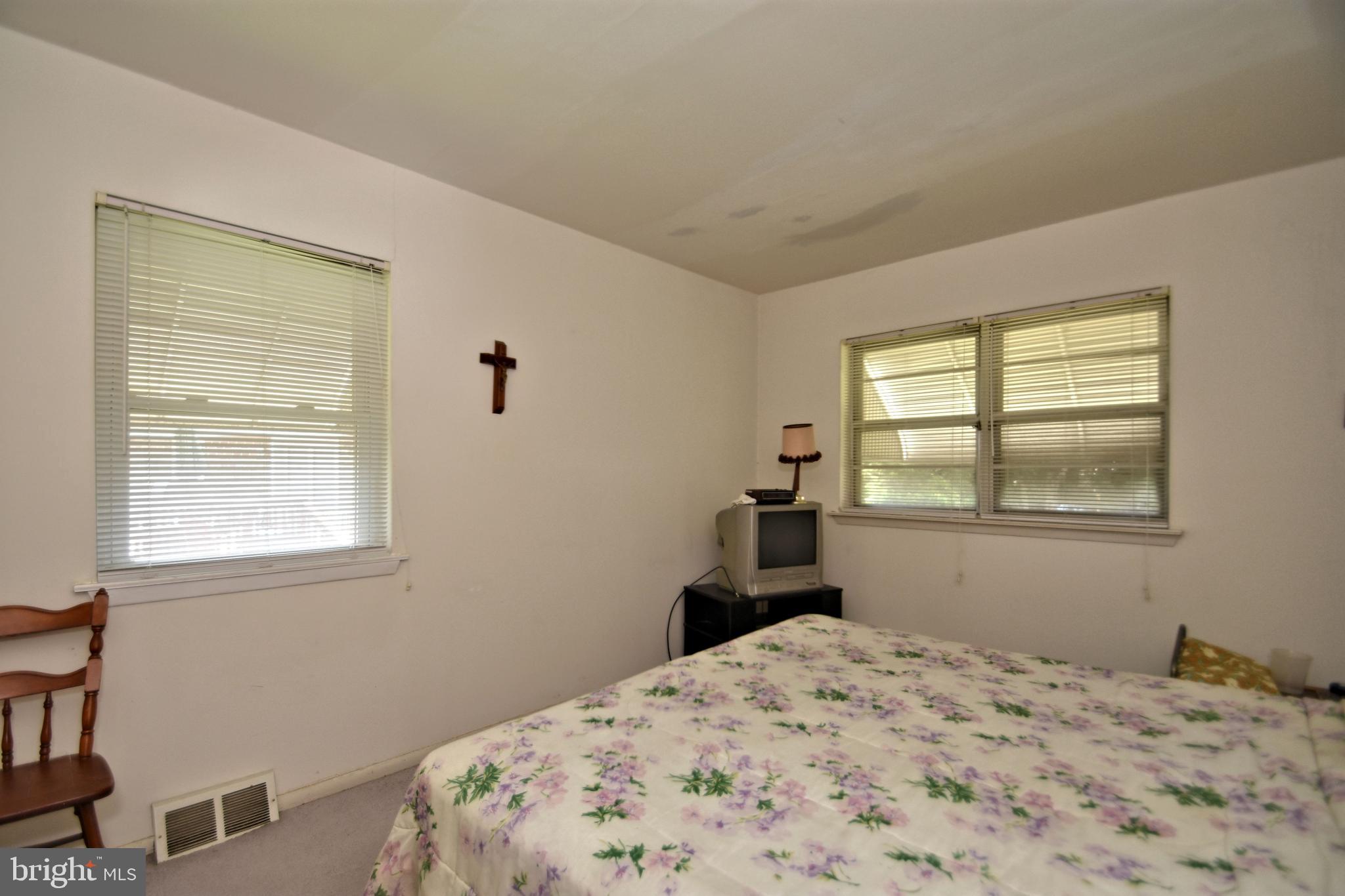 11930 Covert Road Philadelphia, PA 19154 - Photo 16 of 31 Gallery Image 16