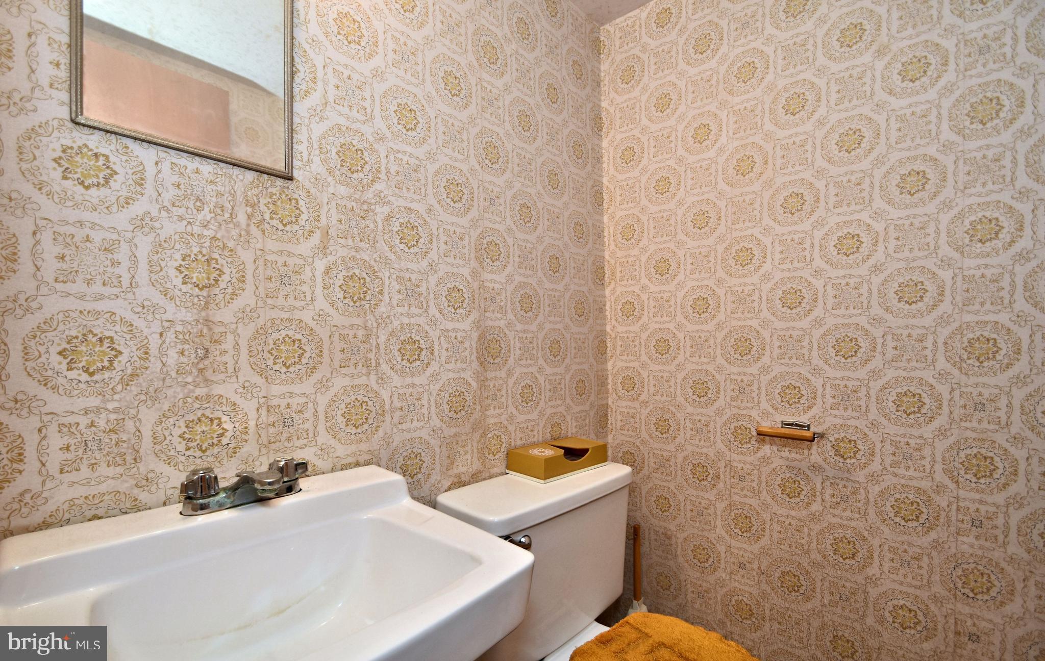 11930 Covert Road Philadelphia, PA 19154 - Photo 24 of 31 Basement powder room