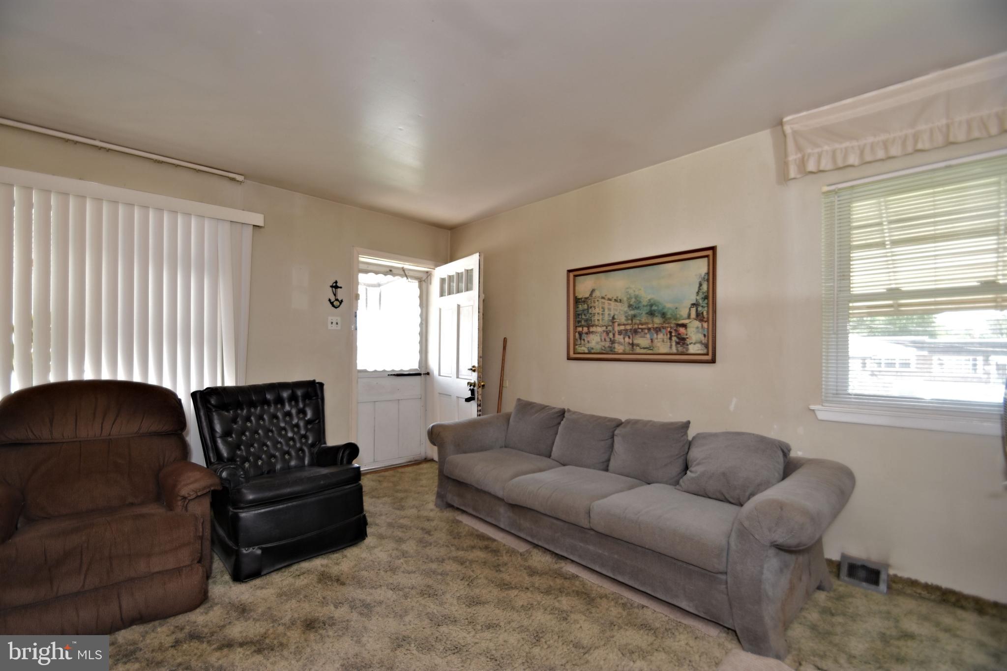 11930 Covert Road Philadelphia, PA 19154 - Photo 6 of 31 Gallery Image 6