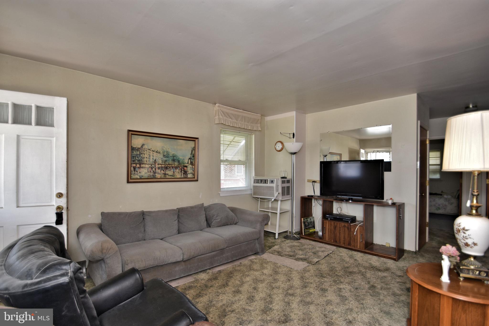 11930 Covert Road Philadelphia, PA 19154 - Photo 7 of 31 Gallery Image 7