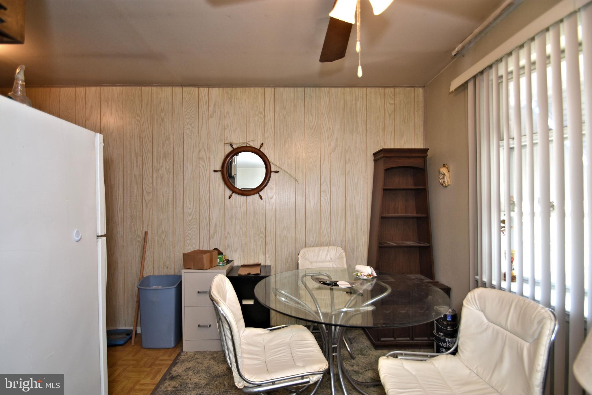 11930 Covert Road Philadelphia, PA 19154 - Photo 8 of 31 Dining area