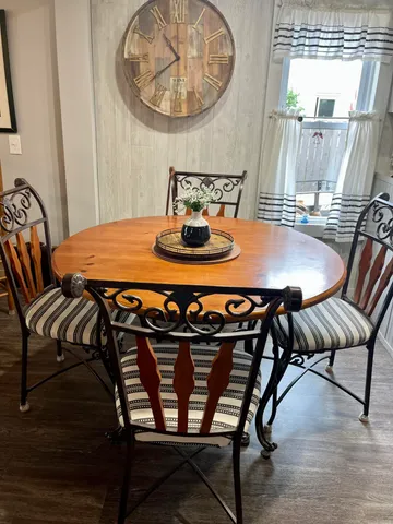 $183,000 | 327 South Hemlock Street, Evart, MI 49631