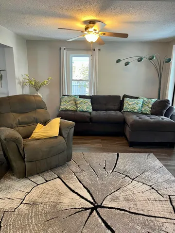 $183,000 | 327 South Hemlock Street, Evart, MI 49631