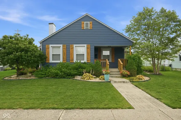 $360,000 | 422 Poplar Street, Fortville, IN 46040