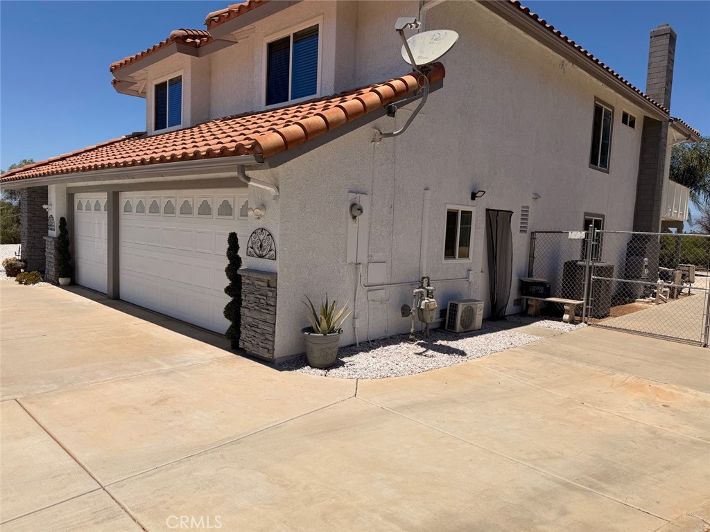 17289 Armintrout Drive Riverside, CA 92504 - Photo 10 of 58 ADU Entrance