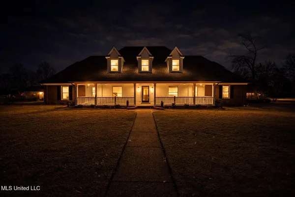 $569,999 | 990 Eagle Ridge Cove, Hernando, MS 38632