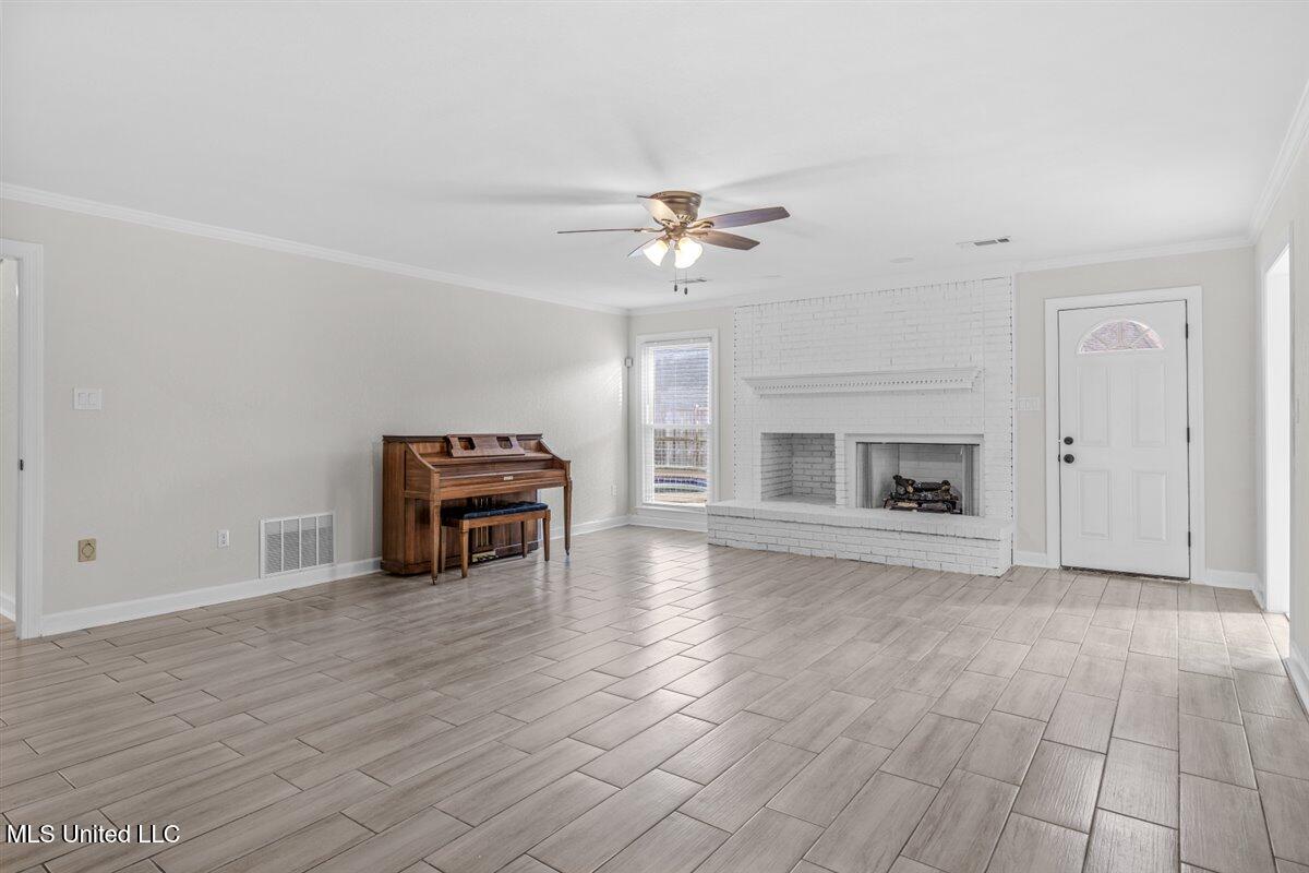 990 Eagle Ridge Cove Hernando, MS 38632 - Photo 18 of 61 12-Living Room