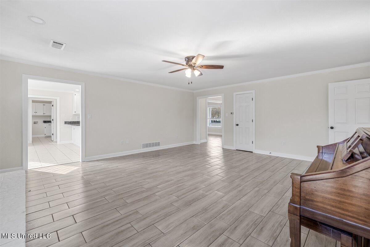 990 Eagle Ridge Cove Hernando, MS 38632 - Photo 20 of 61 14-Living Room