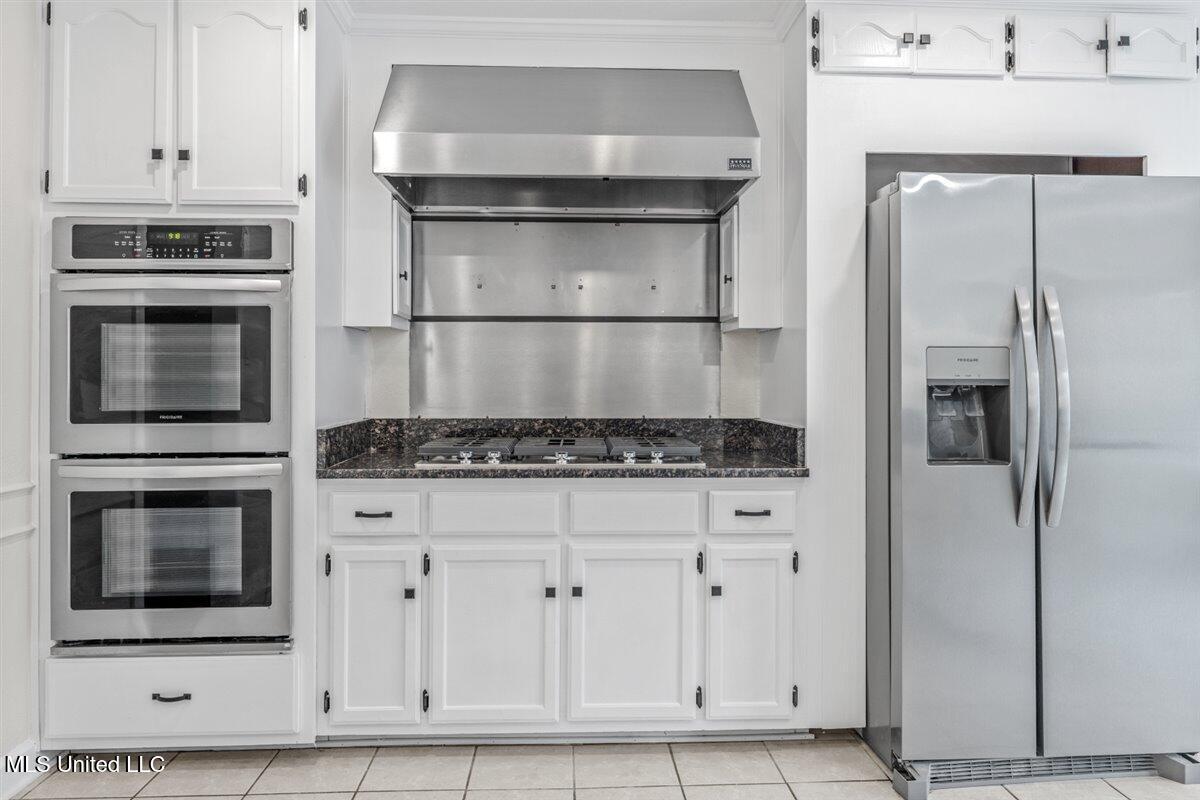 990 Eagle Ridge Cove Hernando, MS 38632 - Photo 22 of 61 20-Kitchen