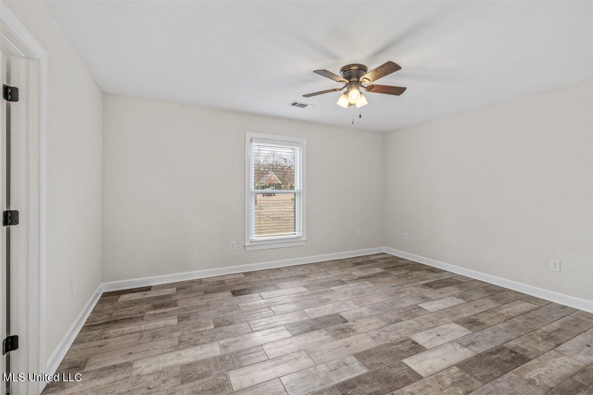 990 Eagle Ridge Cove Hernando, MS 38632 - Photo 36 of 61 30-Bedroom 3