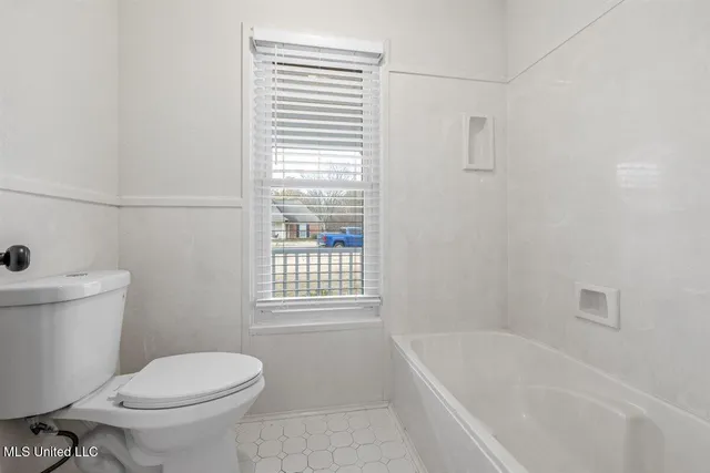 $585,000 | 990 Eagle Ridge Cove, Hernando, MS 38632