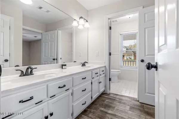 $510,000 | 990 Eagle Ridge Cove, Hernando, MS 38632