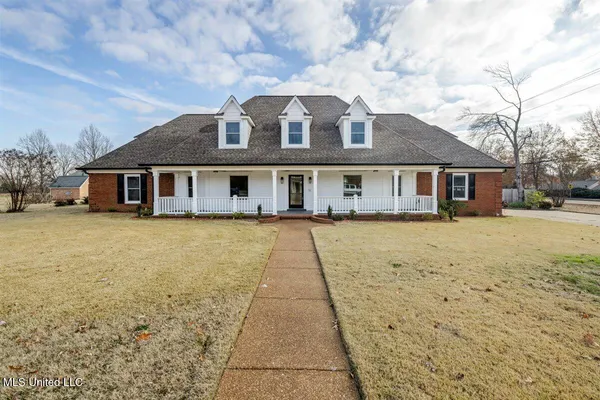 $569,999 | 990 Eagle Ridge Cove, Hernando, MS 38632
