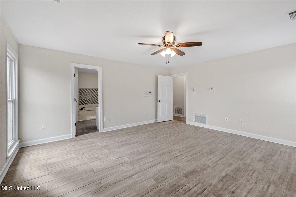 990 Eagle Ridge Cove Hernando, MS 38632 - Photo 42 of 61 35-Primary Bedroom