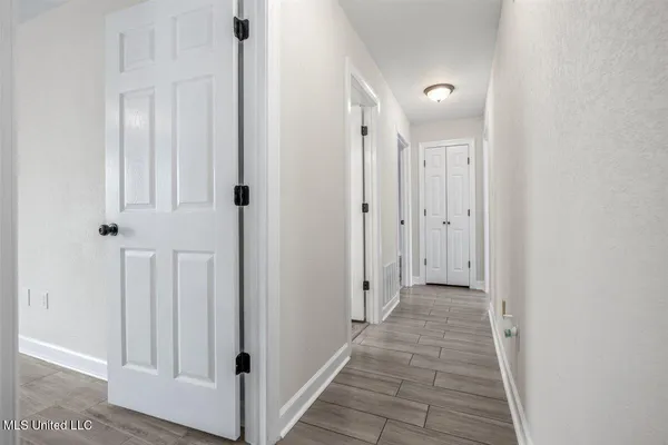 $569,999 | 990 Eagle Ridge Cove, Hernando, MS 38632