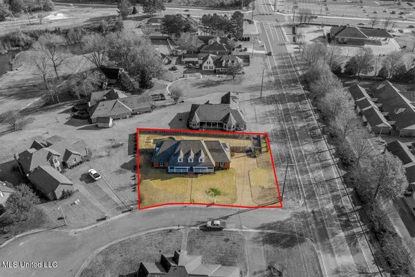 $569,999 | 990 Eagle Ridge Cove, Hernando, MS 38632