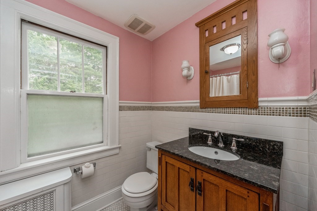74 Commodore Road Worcester, MA 01602 - Photo 33 of 35 Gallery Image 33