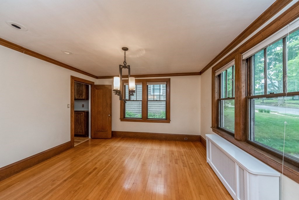 74 Commodore Road Worcester, MA 01602 - Photo 9 of 35 Gallery Image 9