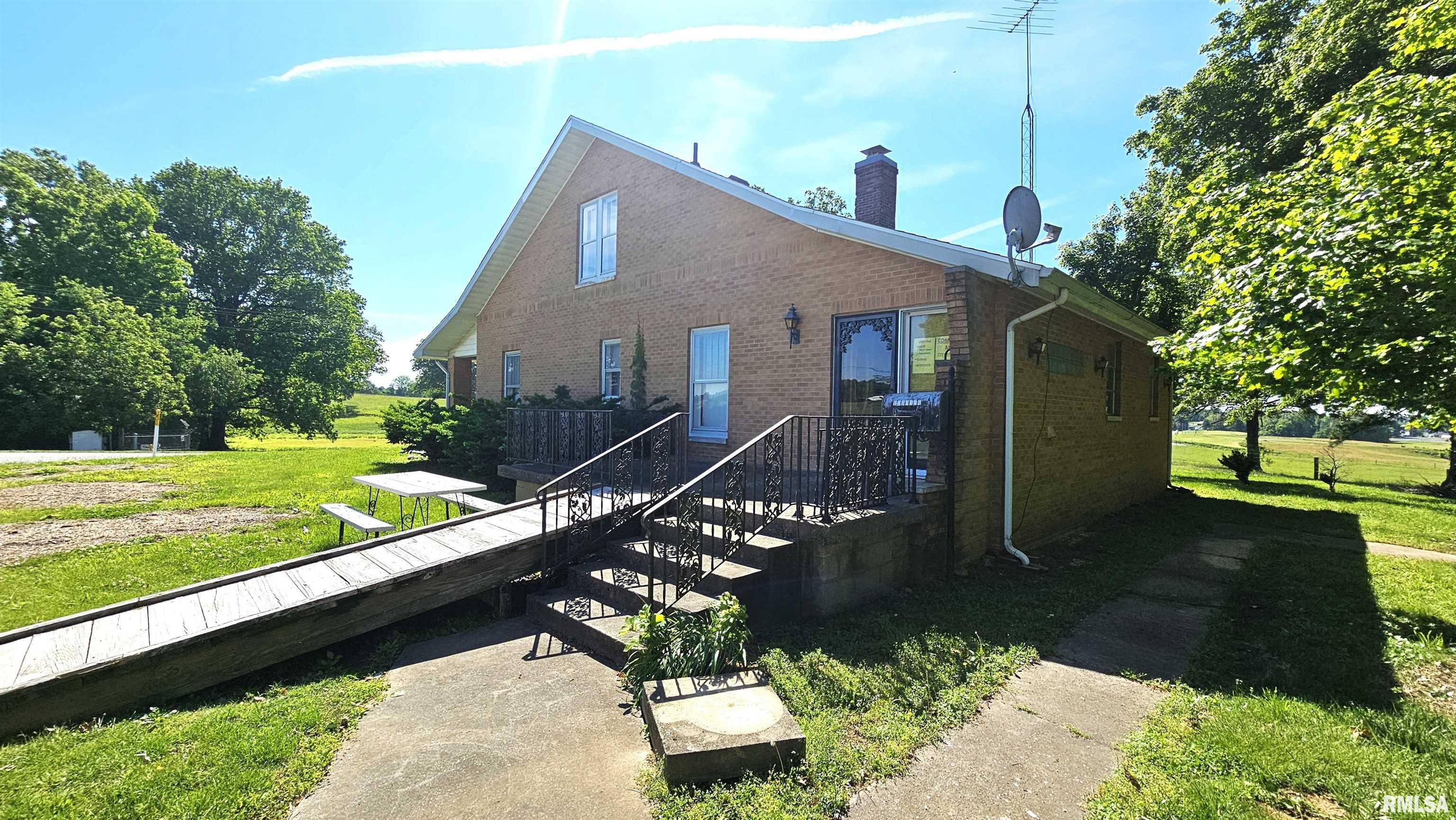 110 Highway 1 Cave In Rock, IL 62919 - Photo 3 of 44