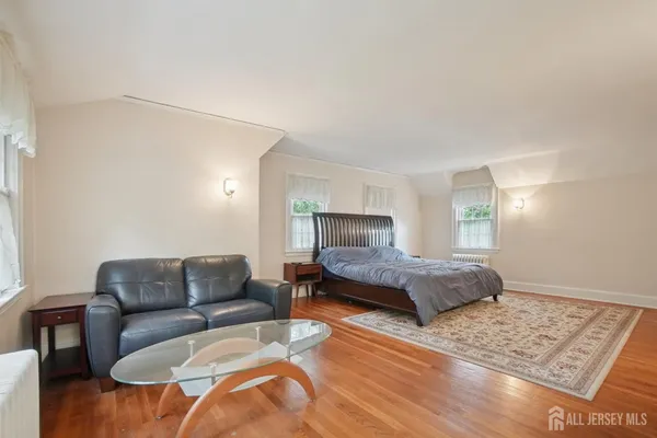 $999,999 | 12 Edgewood Road, Edison, NJ 08820