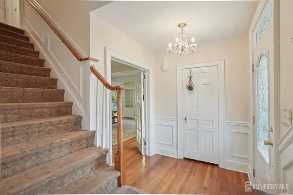 $999,999 | 12 Edgewood Road, Edison, NJ 08820