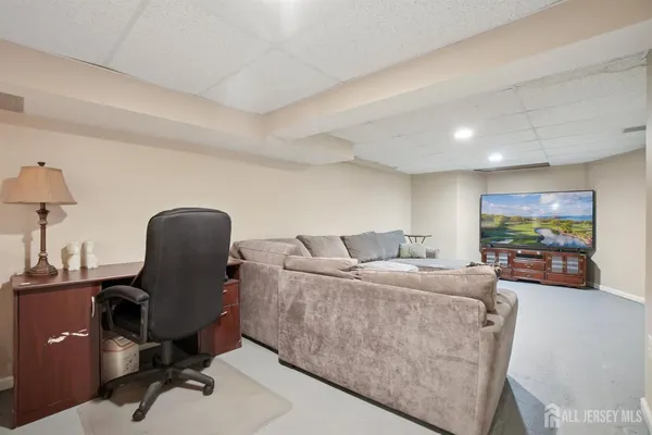 $999,999 | 12 Edgewood Road, Edison, NJ 08820