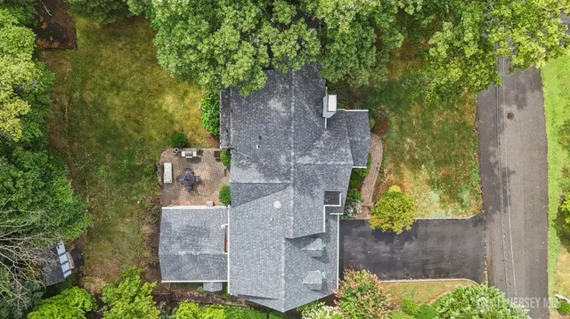 $999,999 | 12 Edgewood Road, Edison, NJ 08820