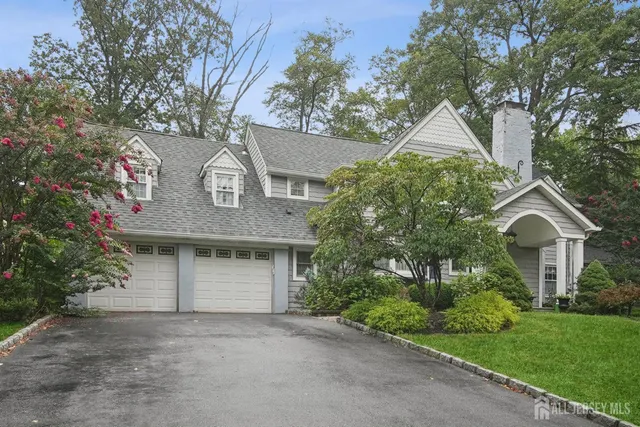 $999,999 | 12 Edgewood Road, Edison, NJ 08820