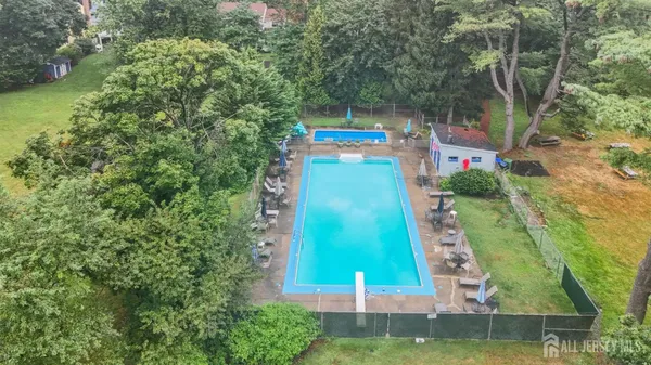 $999,999 | 12 Edgewood Road, Edison, NJ 08820