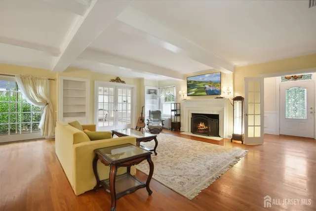 $999,999 | 12 Edgewood Road, Edison, NJ 08820