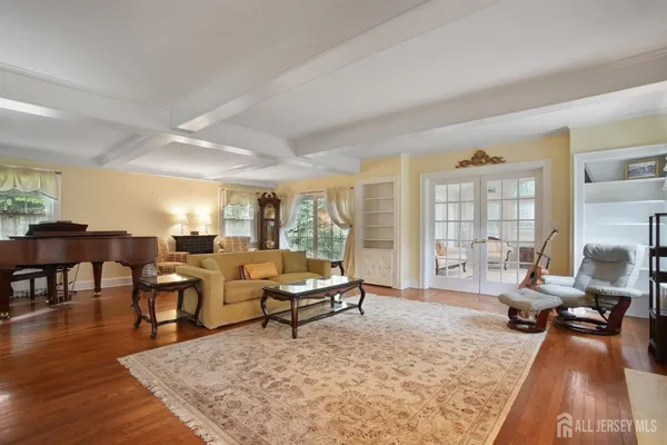 $999,999 | 12 Edgewood Road, Edison, NJ 08820