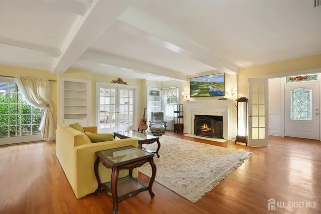 $999,999 | 12 Edgewood Road, Edison, NJ 08820