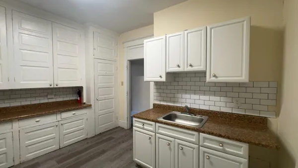 $1,100 | 202 North Centre Street, Pottsville, PA 17901