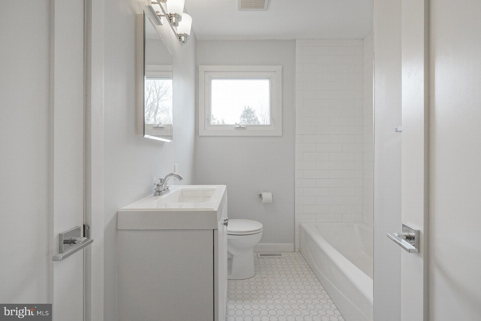 8101 Cobden Road Glenside, PA 19038 - Photo 14 of 22 Gallery Image 14