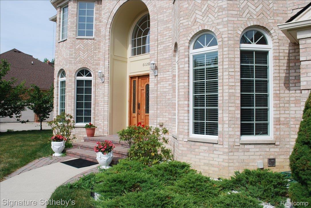 6028 St Paul Road Troy, MI 48098 - Photo 13 of 13 Front Entrance