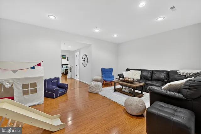 $869,900 | 444 Clayhall Street, Gaithersburg, MD 20878