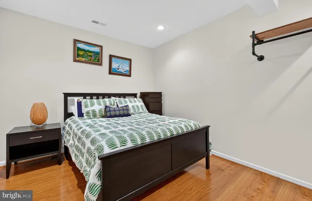 $869,900 | 444 Clayhall Street, Gaithersburg, MD 20878