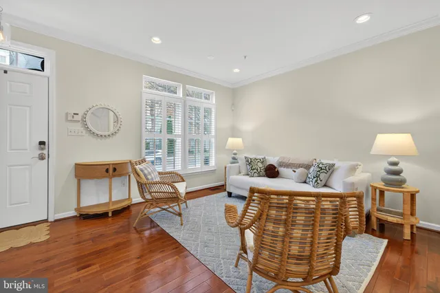 $869,900 | 444 Clayhall Street, Gaithersburg, MD 20878