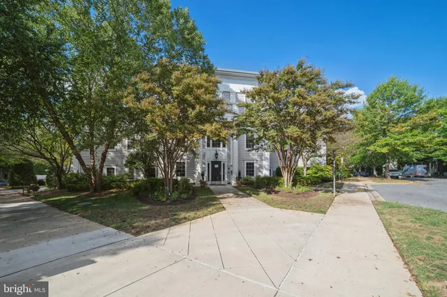 $869,900 | 444 Clayhall Street, Gaithersburg, MD 20878