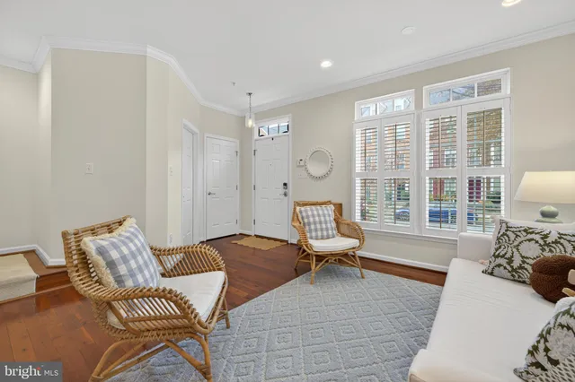 $869,900 | 444 Clayhall Street, Gaithersburg, MD 20878