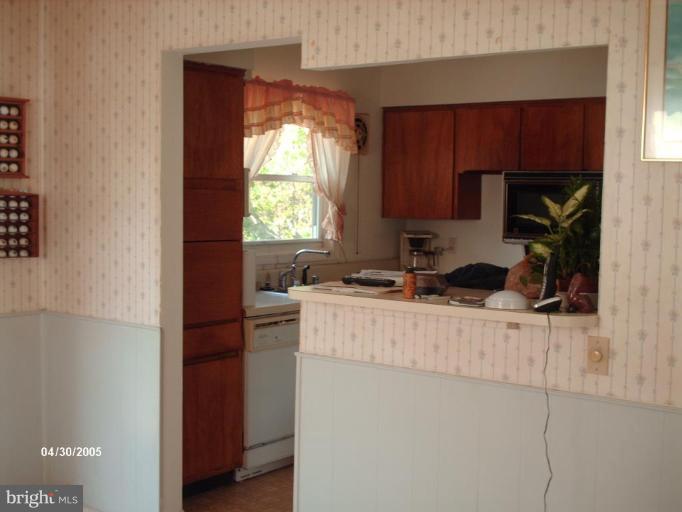 6 Dunwich Road Lutherville-Timonium, MD 21093 - Photo 12 of 22 Kitchen #3