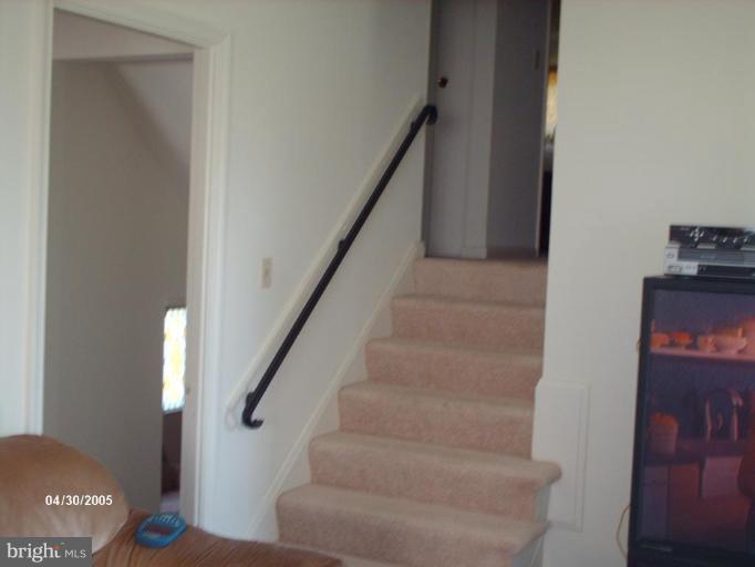 6 Dunwich Road Lutherville-Timonium, MD 21093 - Photo 4 of 22 Living Room #3