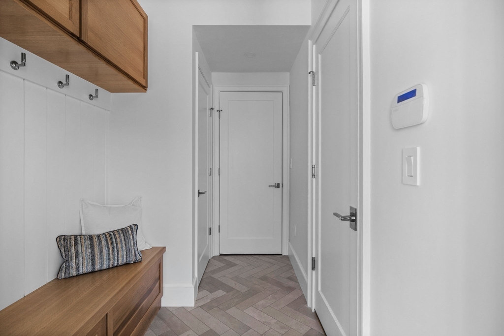 12 Common Court Lexington, MA 02421 - Photo 11 of 40 Gallery Image 11