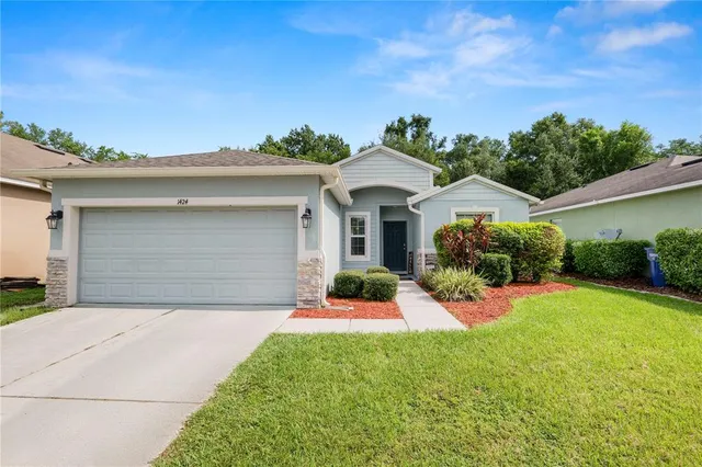 $270,000 | 1424 Wallace Manor Pass, Winter Haven, FL 33880