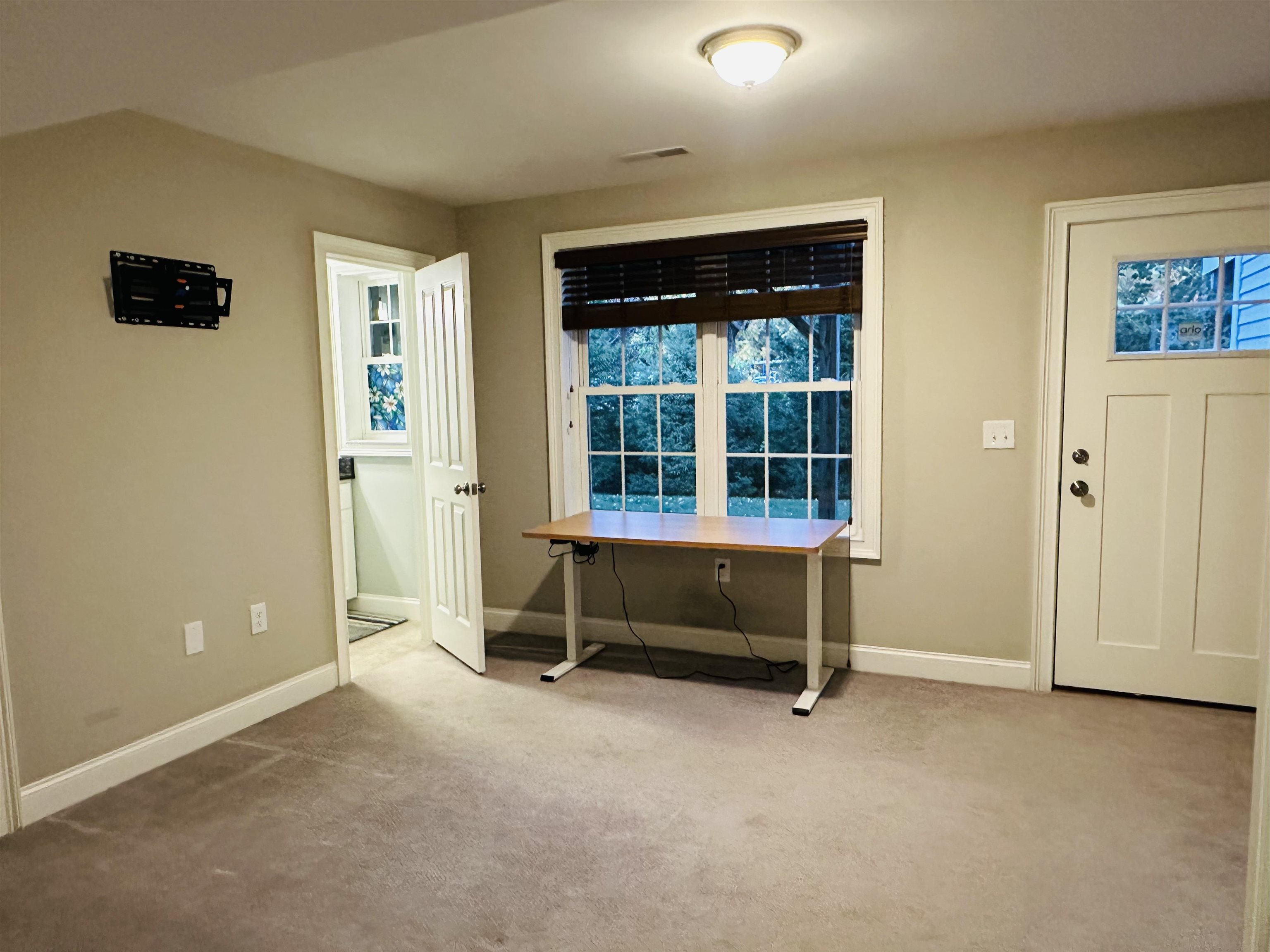 27 Acadia Lane Exeter, NH 03833 - Photo 3 of 18 Gallery Image 3