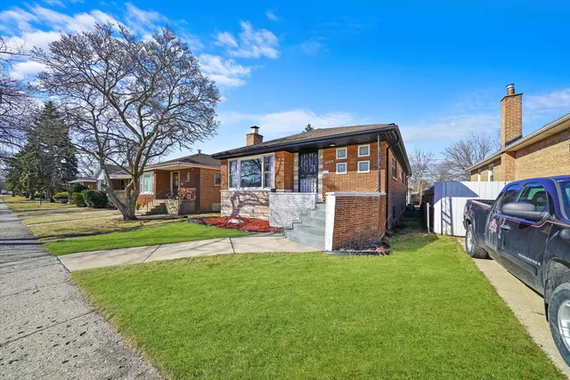 $169,900 | 13620 South Atlantic Avenue, Riverdale, IL 60827