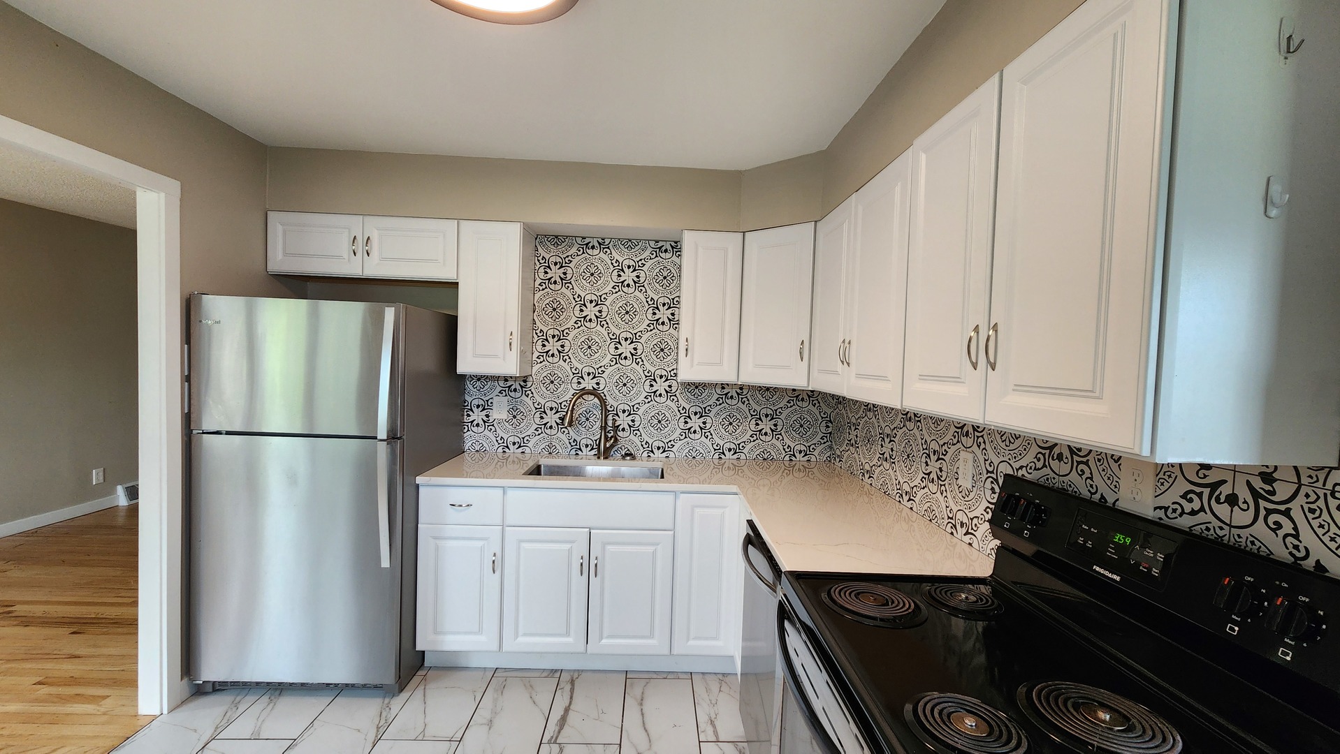 739 Highview Drive Clinton, IA 52732 - Photo 4 of 22
