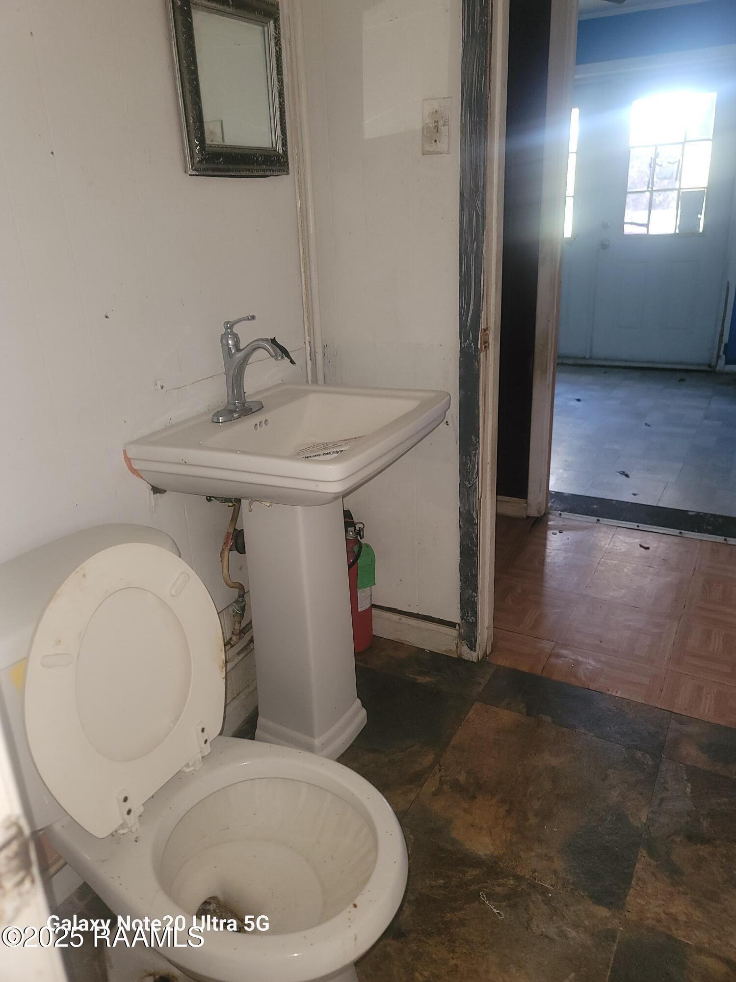 565 Kyries Hebert Street Eunice, LA 70535 - Photo 12 of 14 20251028_122405